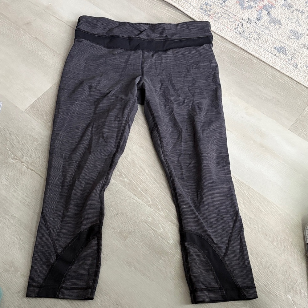 Vintage Lululemon capris size 8.